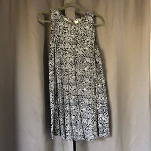 Old navy black and white dress